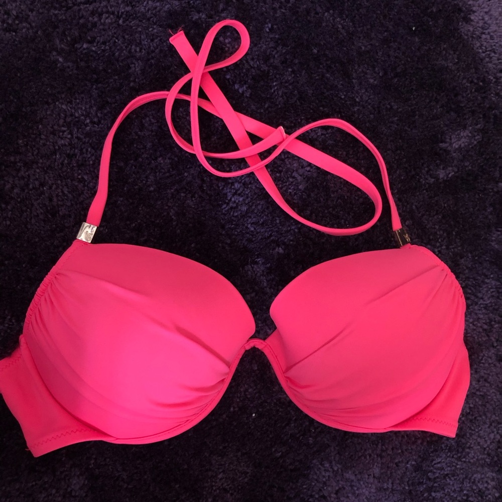 Victoria’s Secret bikini top